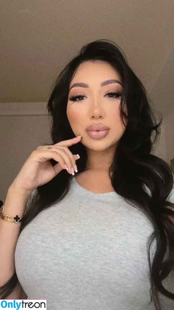 Gigi__chanel nude photo #0002 (Gigi__chanel)