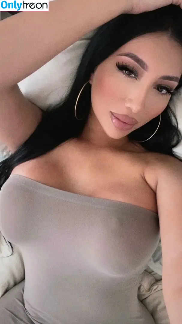 Gigi__chanel nude photo #0004 (Gigi__chanel)