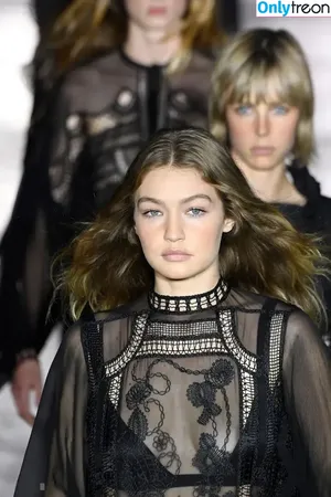 Gigi Hadid / GiGiHadid / aaliyahhadid nude photo #0609