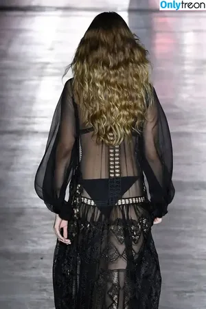 Gigi Hadid / GiGiHadid / aaliyahhadid nude photo #0610