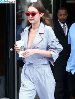 Gigi Hadid / GiGiHadid / aaliyahhadid nude photo #0795