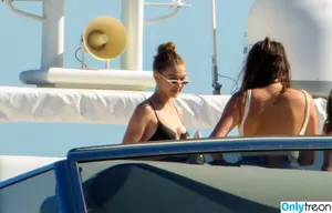 Gigi Hadid / GiGiHadid / aaliyahhadid nude photo #0807