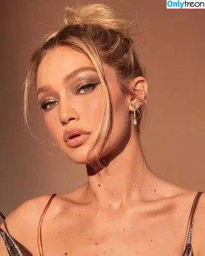 Gigi Hadid / GiGiHadid / aaliyahhadid nude photo #0828