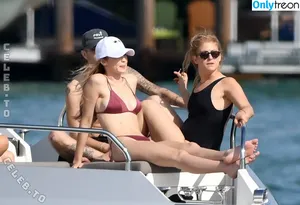 Gigi Hadid / GiGiHadid / aaliyahhadid nude photo #1127