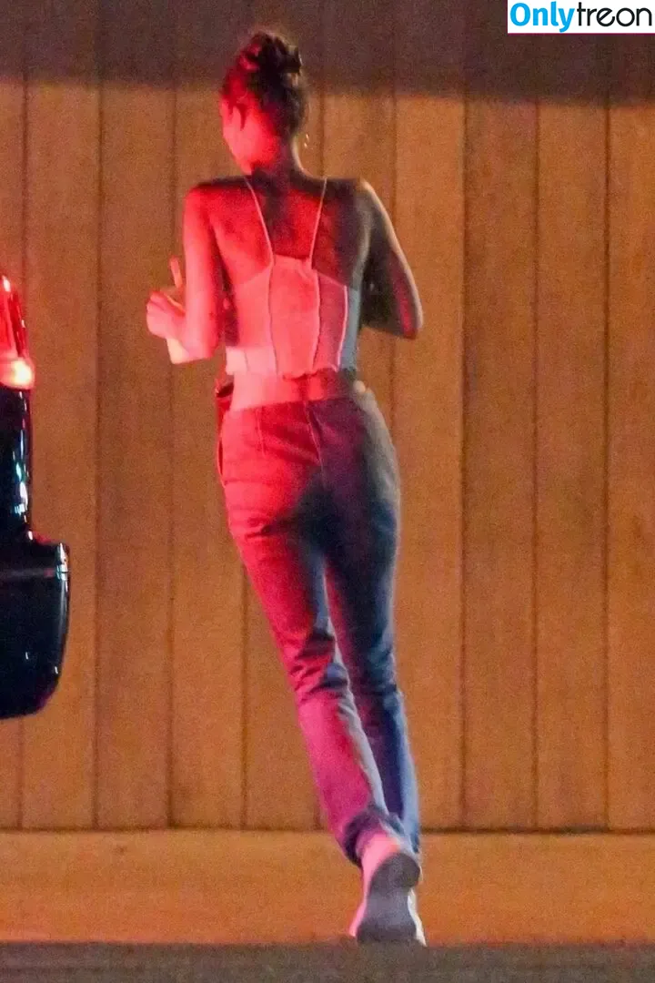 Gigi Hadid nude photo #1108 (GiGiHadid / aaliyahhadid)