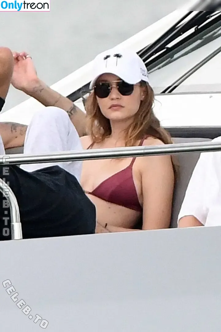 Gigi Hadid nude photo #1129 (GiGiHadid / aaliyahhadid)