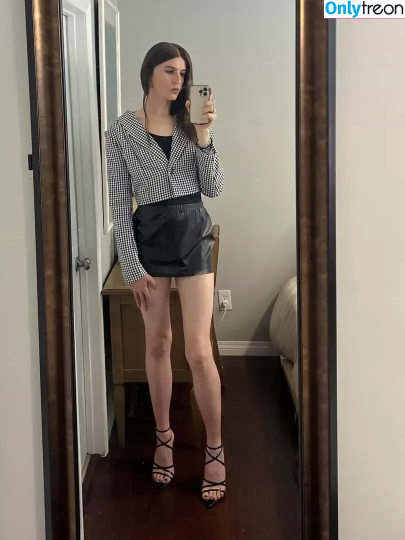 gigifromla nude photo #0030 (gigifromca)