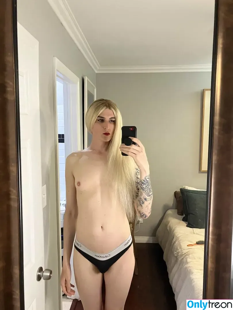 gigifromla nude photo #0039 (gigifromca)
