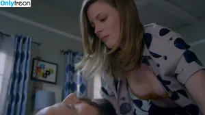 Gillian Jacobs / gillianjacobsofficial nude photo #0438