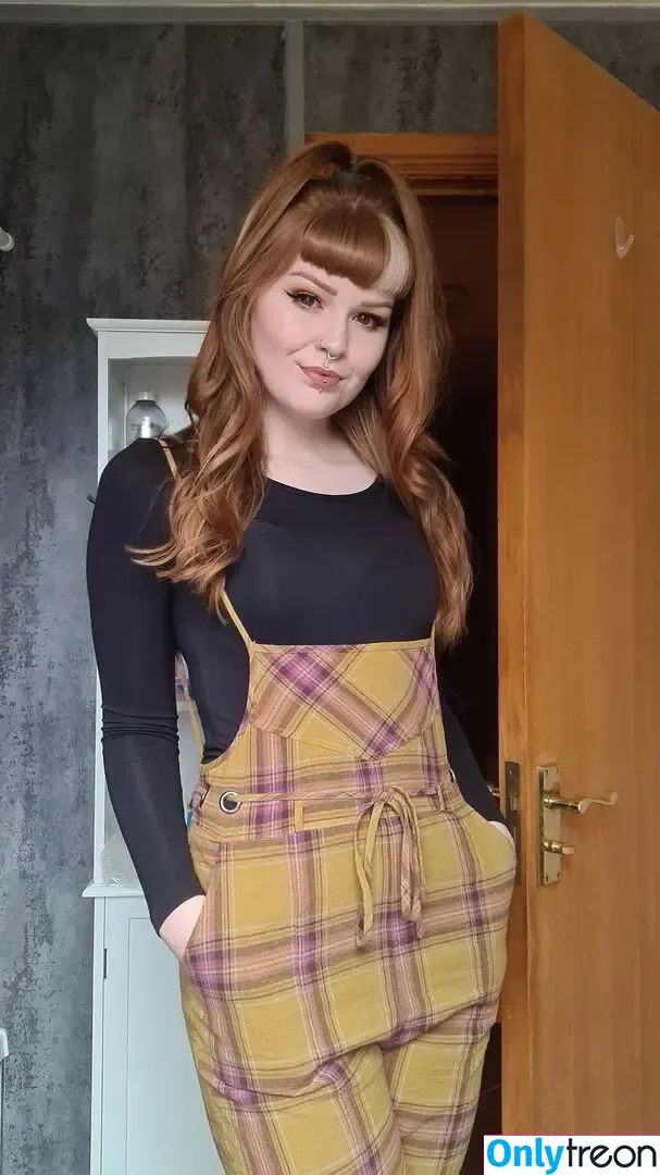 Gingerminnie MFC nude photo #0001 (gingerminj / gingerminniemfc)