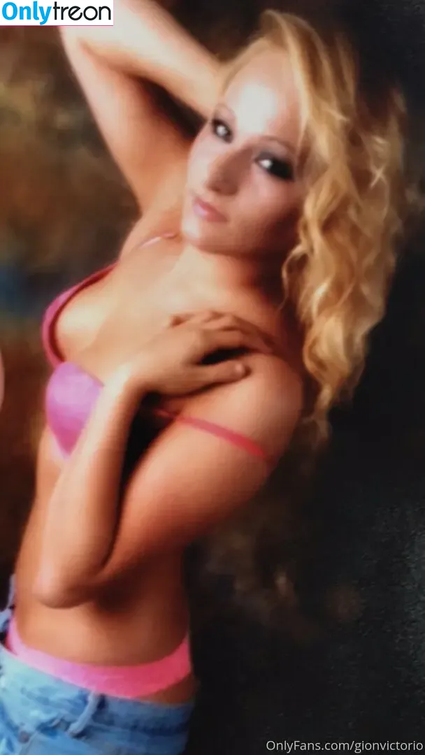 gionvictorio nude photo #0003 (gionvictorio)
