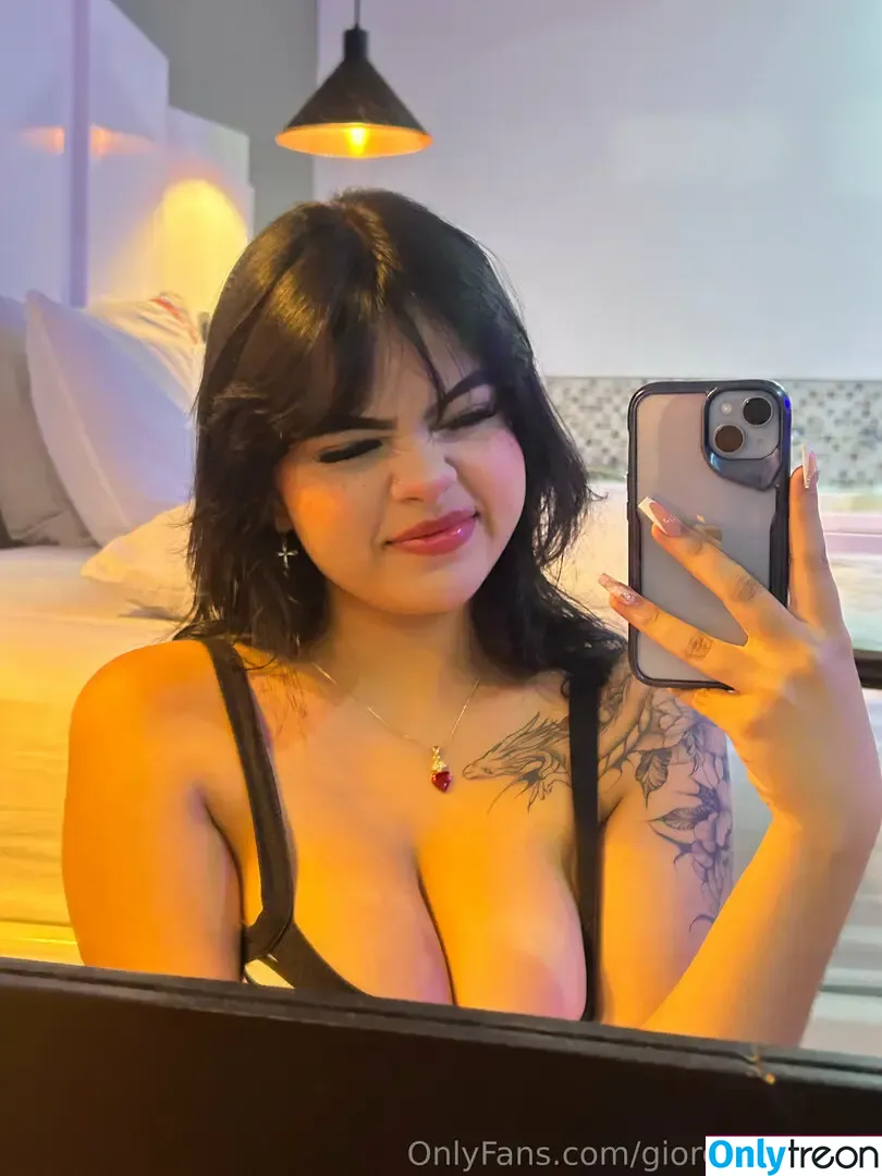 giorginameloni nude photo #0005 (giorgiameloni)