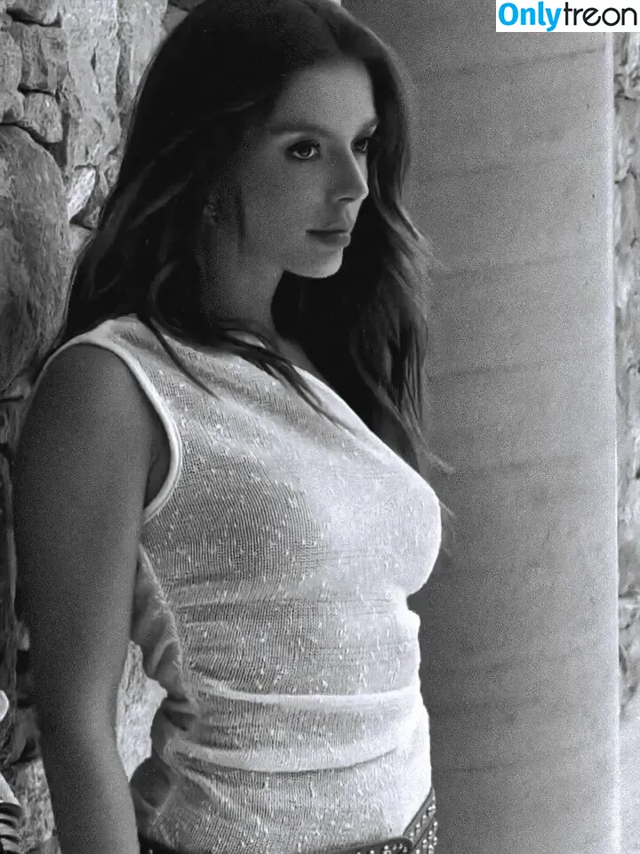 Giovanna Lancellotti nude photo #0406 (gilancellotti)