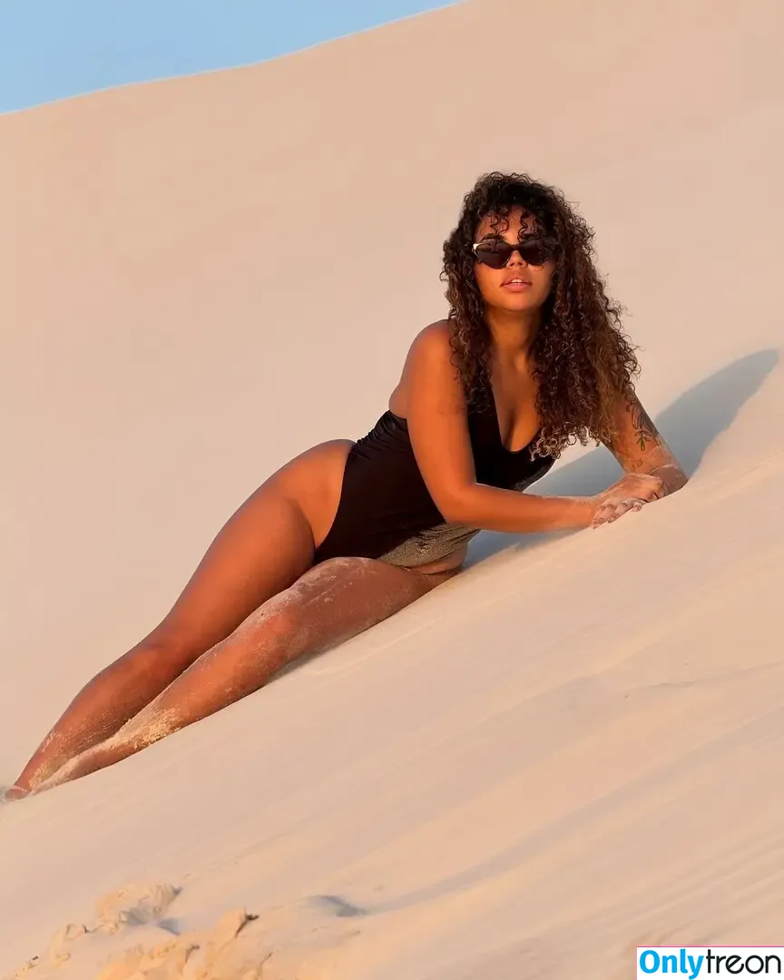 Giovanna Pitel nude photo #0003 (pitelgiovanna)