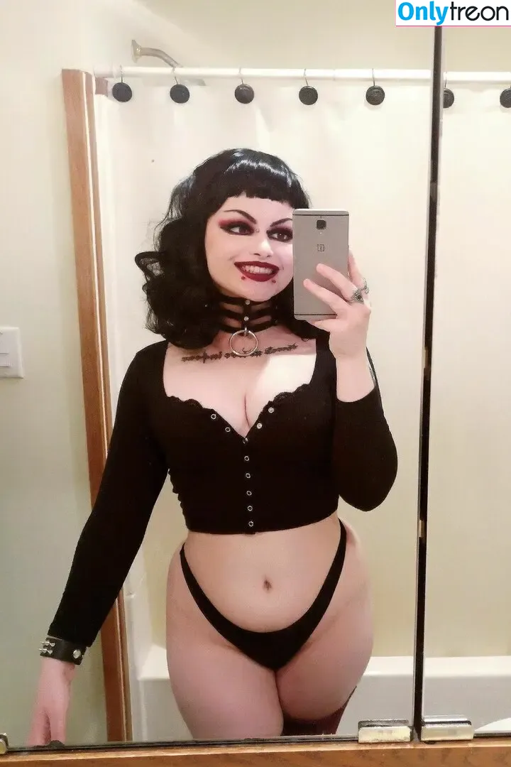 Girlbossnian nude photo #0044 (Bimbosnian)