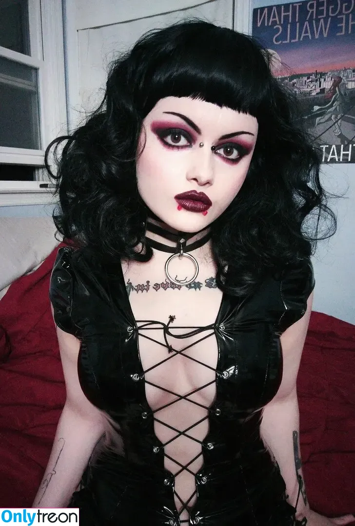 Girlbossnian nude photo #0045 (Bimbosnian)