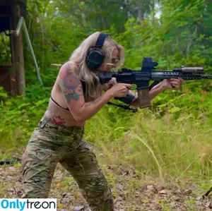 Girls With Guns / Firearms / mia.nicole.23 / wifi_diaries nude photo #0107