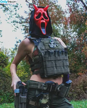Girls With Guns / Firearms / mia.nicole.23 / wifi_diaries nude photo #0120