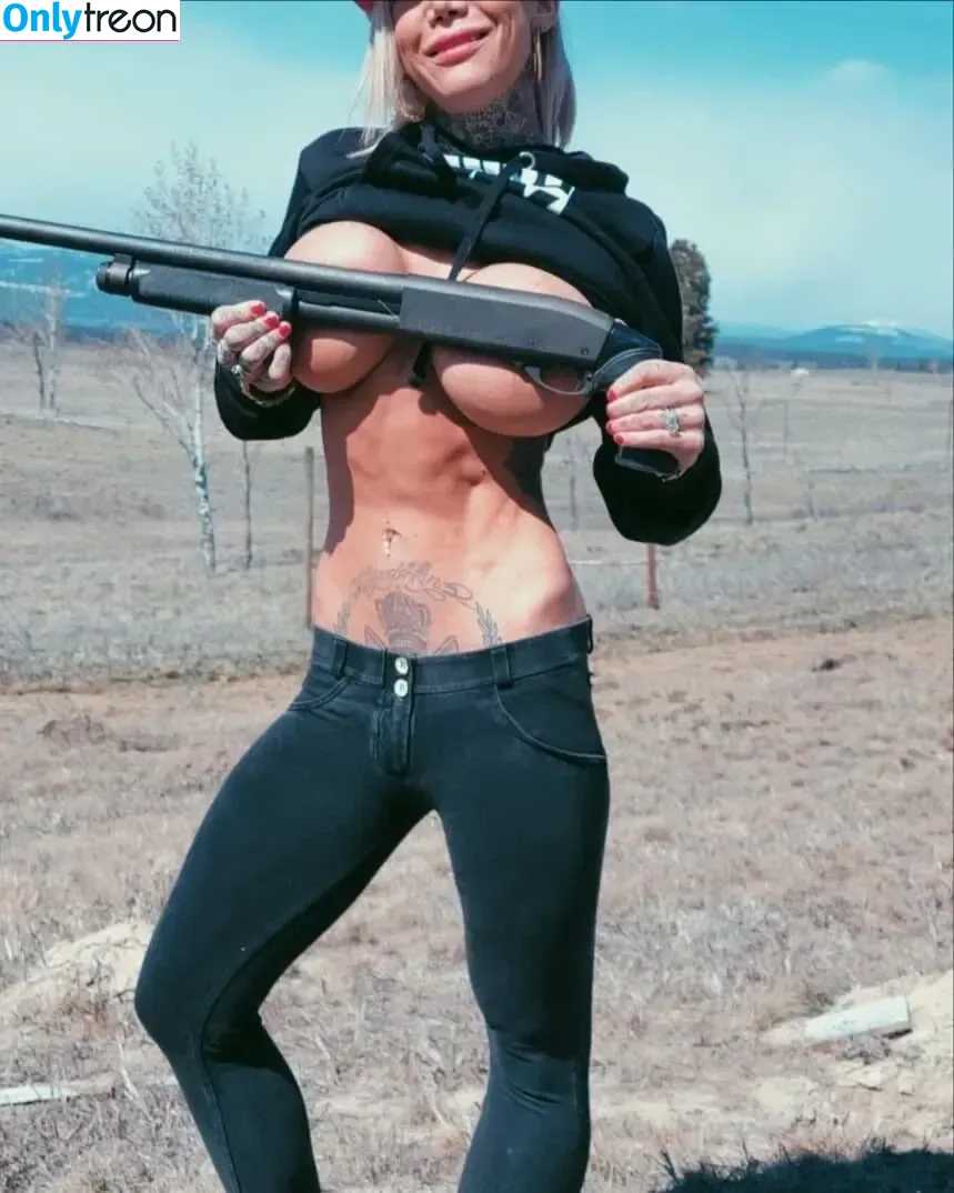 Girls With Guns nude photo #0314 (Firearms / mia.nicole.23 / wifi_diaries)