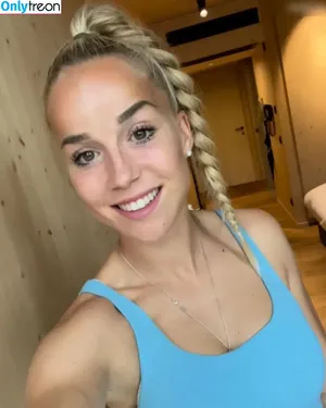 Giulia Gwinn / giuliagwinn nude photo #0048