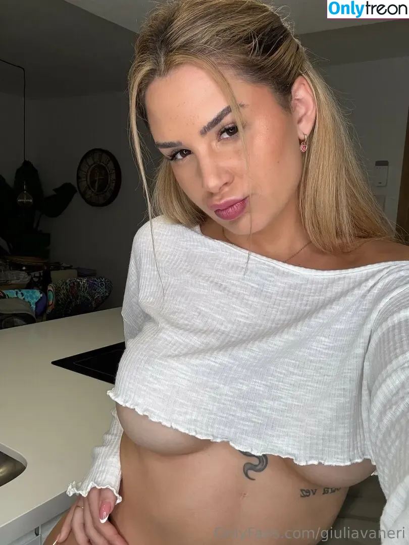 giuliavaneri nude photo #0035 (giuliavaneri)