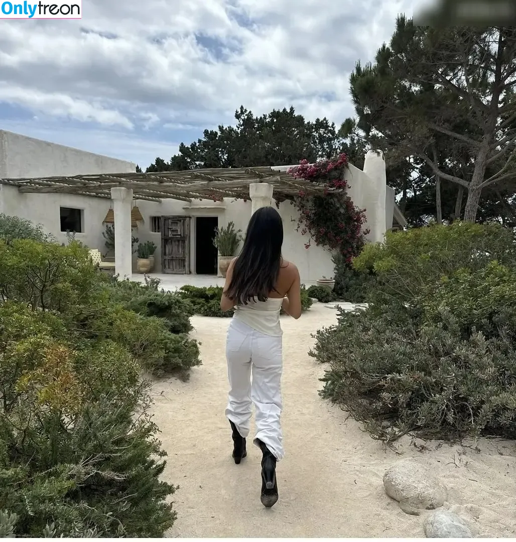Gizem Emre nude photo #0172 (gizem_xe)
