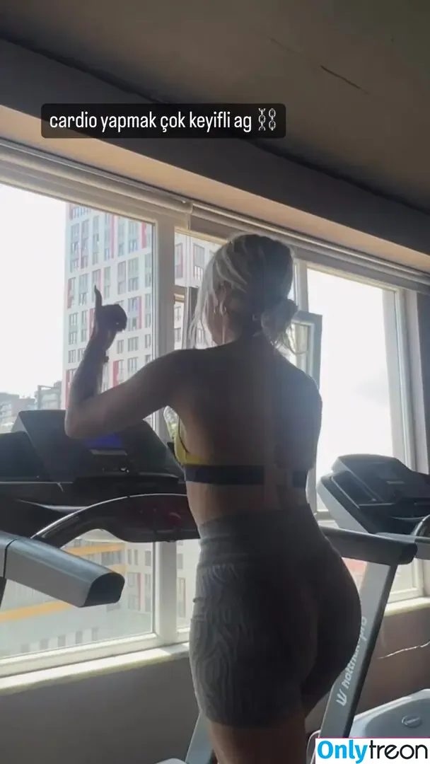 gizemsavagex nude photo #0400 (gizemsavage.x)