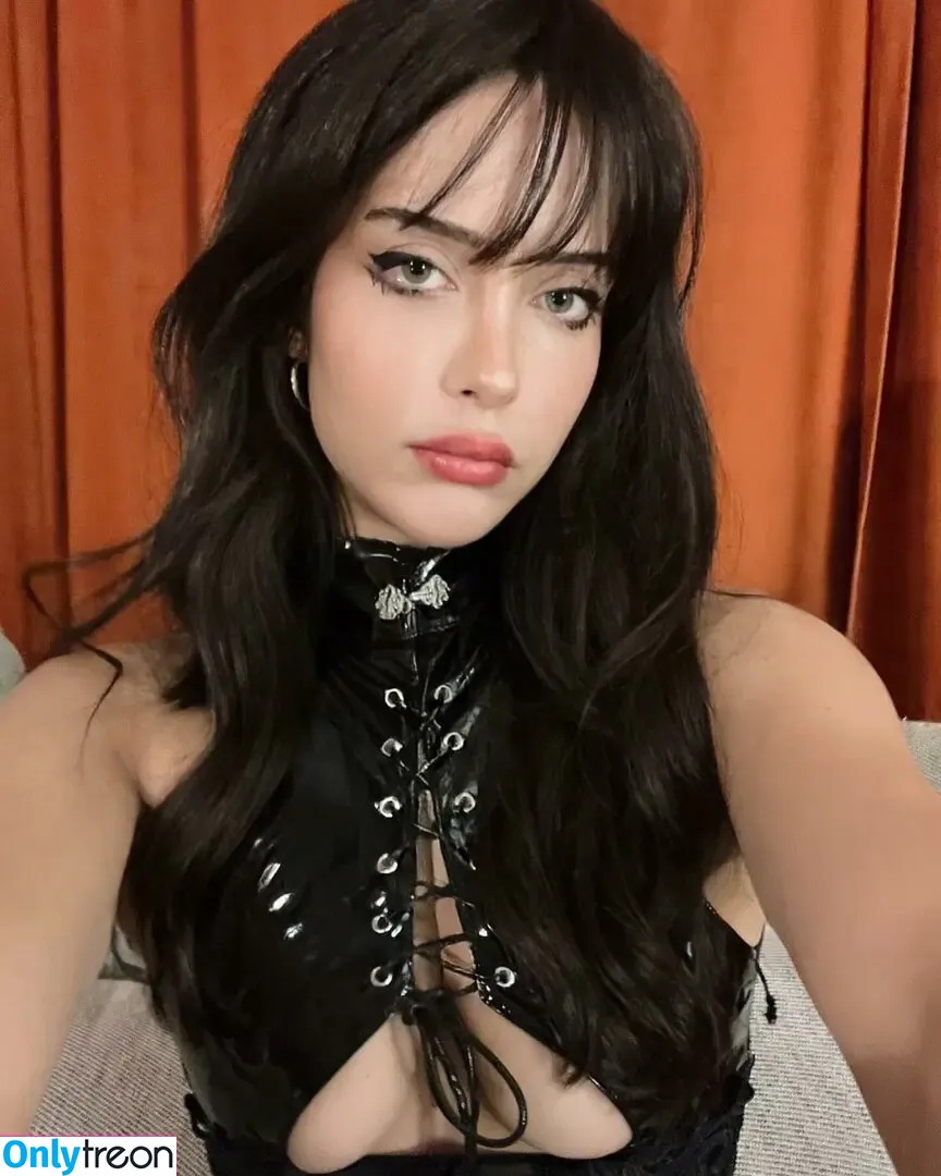 gizemsavagex nude photo #1008 (gizemsavage.x)