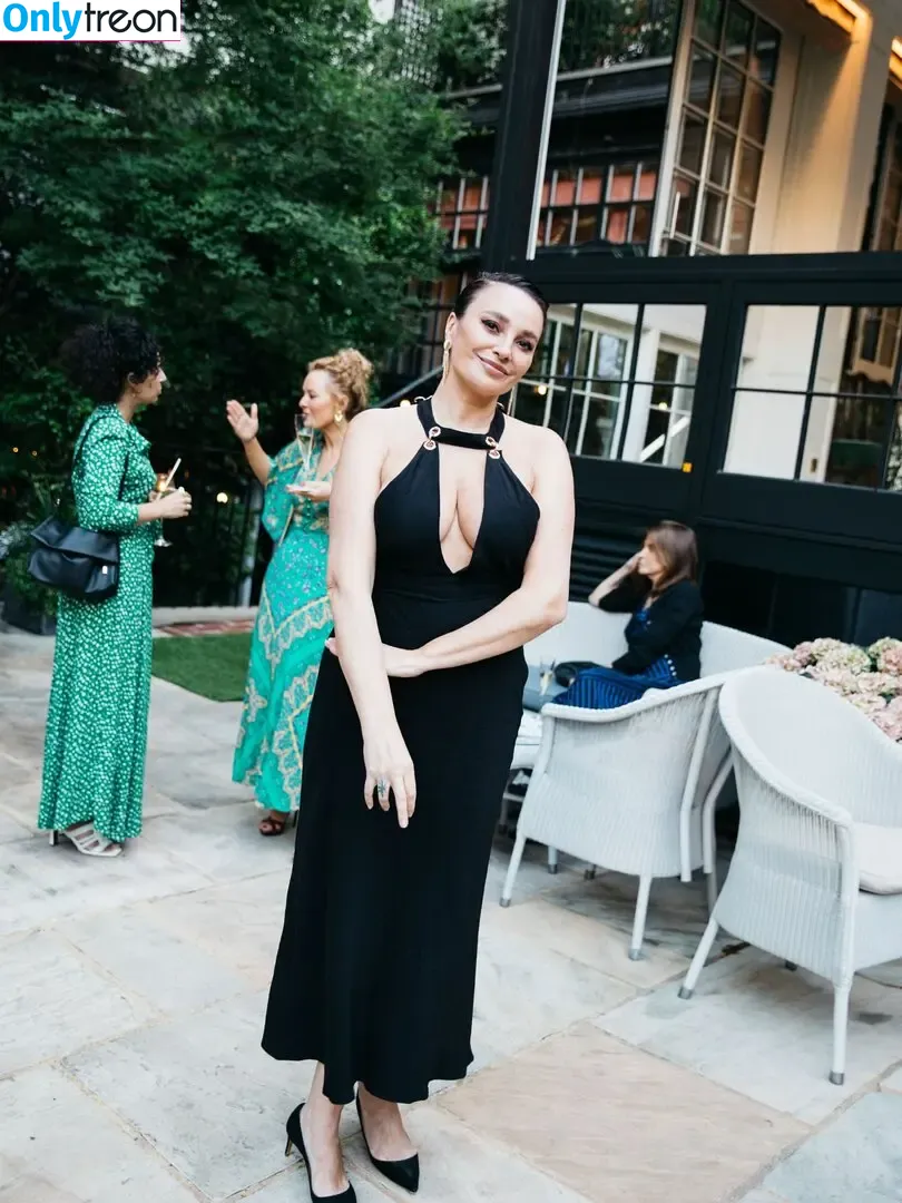 Gizzi Erskine nude photo #0269 (gizzierskine)