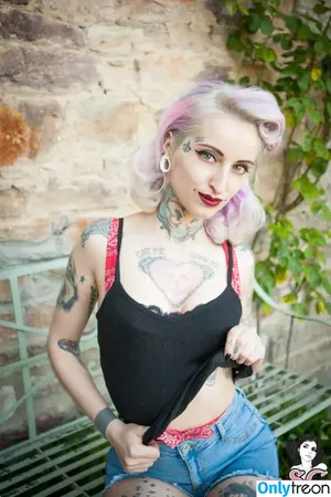 gladycesuicide / Gladyce / gladycefavour nude photo #0576