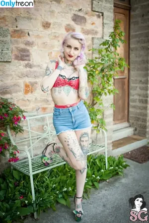 gladycesuicide / Gladyce / gladycefavour nude photo #0577