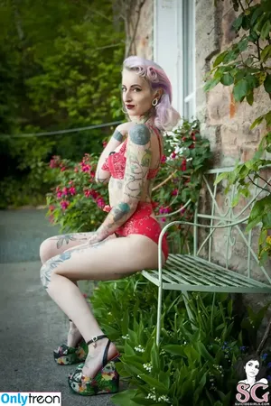 gladycesuicide / Gladyce / gladycefavour nude photo #0583