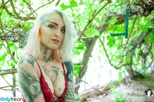 gladycesuicide / Gladyce / gladycefavour nude photo #0664