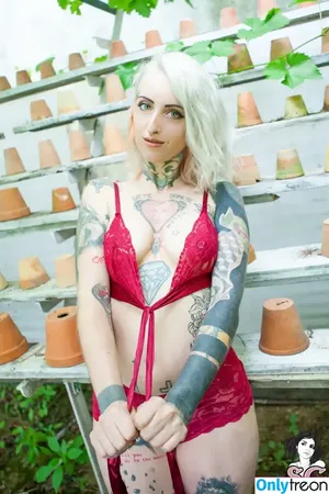 gladycesuicide / Gladyce / gladycefavour nude photo #0670