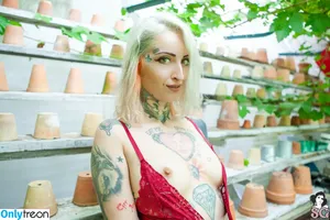 gladycesuicide / Gladyce / gladycefavour nude photo #0672