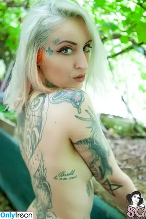 gladycesuicide / Gladyce / gladycefavour nude photo #0678