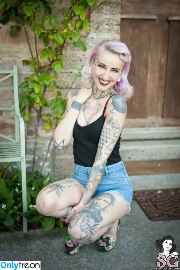 gladycesuicide nude photo #0573 (Gladyce / gladycefavour)