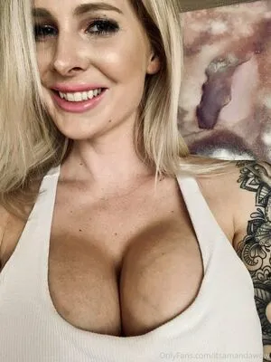 Goddess Amanda / itsamandawow / iworshipamanda nude photo #0163