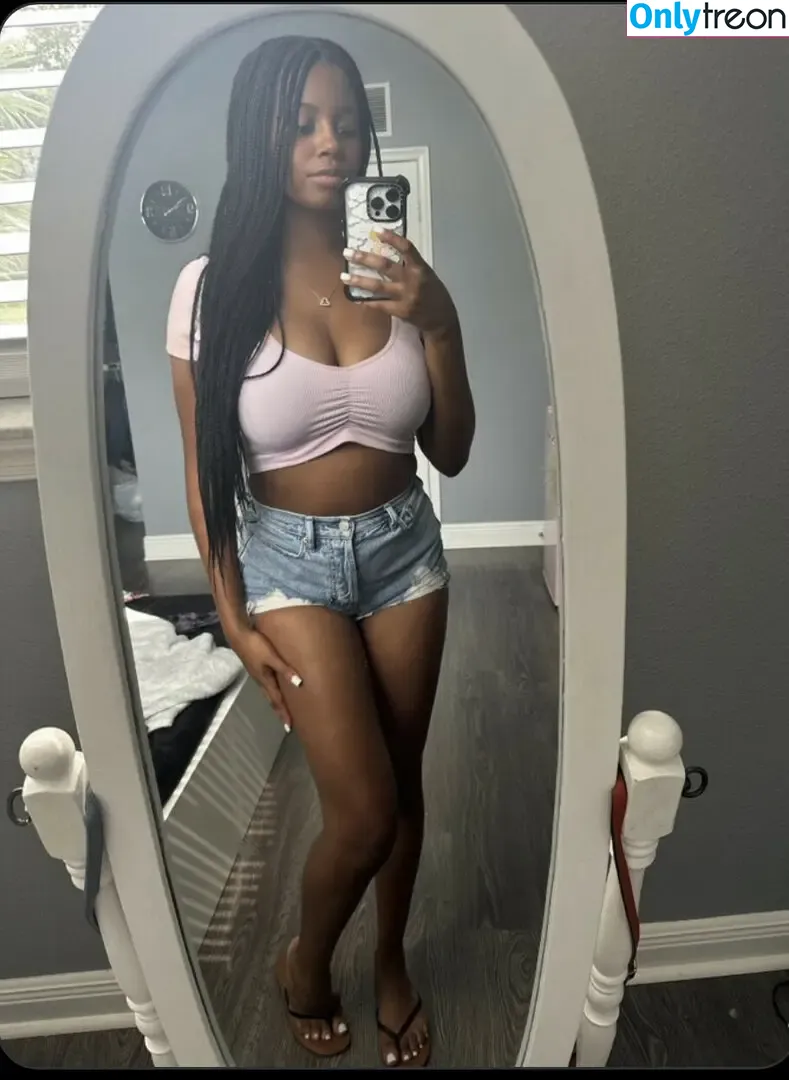 Goddess Ebony nude photo #0001 (bustyebonyz / itseebz)