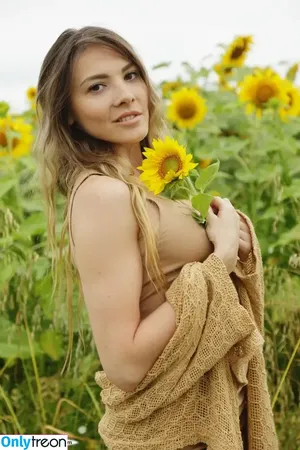 Goddess Kira / goddesskira / yeaimkira nude photo #0017