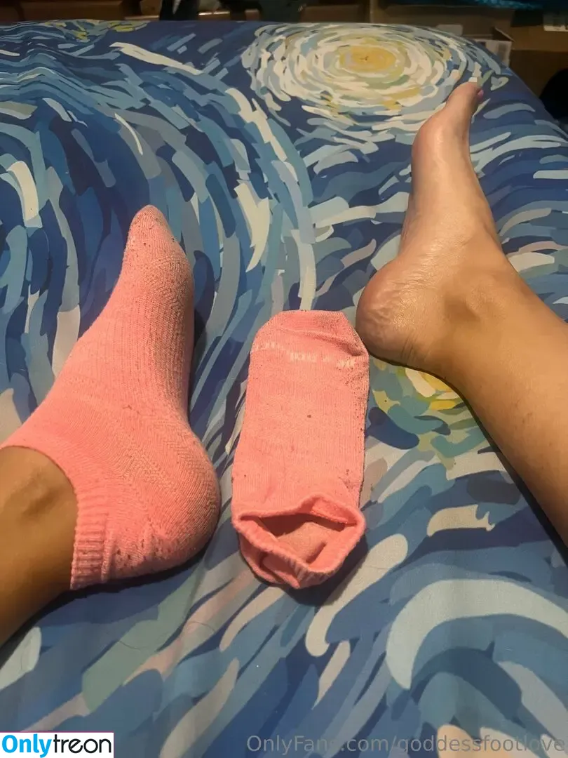 goddessfootlove nude photo #0149 (goddess.foot.love)
