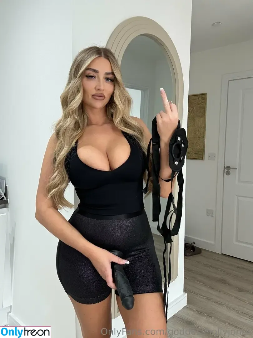 goddesshollyjones nude photo #0070 (goddesshollyjones)
