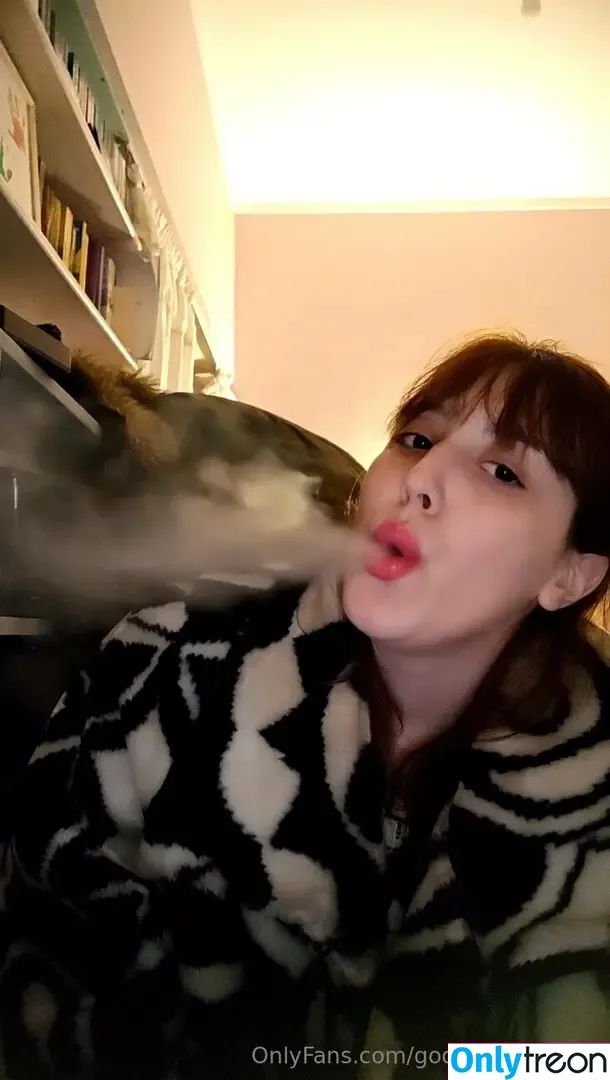 goddessofsmoke nude photo #0126 (goddess__of__smoke)