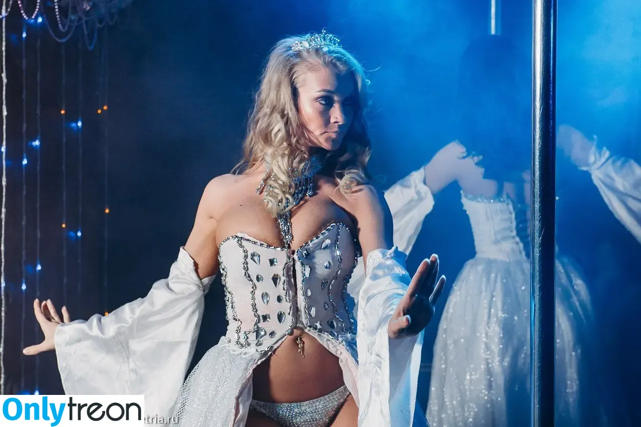 Gogo Stripper nude photo #0968 (gogo.striper / mogogogo / private show / show in club)