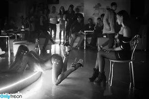 Gogo Stripper / gogo.striper / mogogogo / private show / show in club nude photo #1176