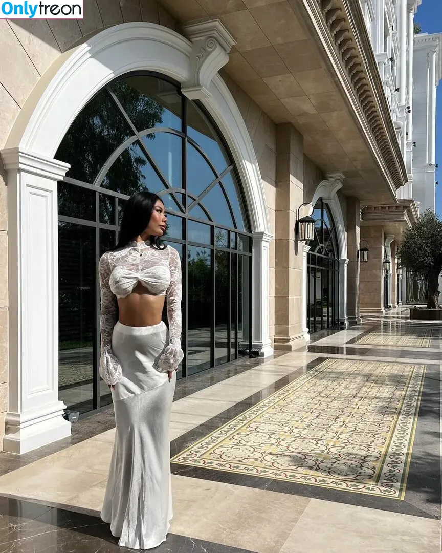 gold.gypsy nude photo #0002 (u10319871)