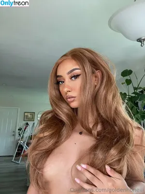  nude photo #0022