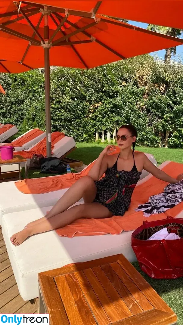 Goldi Halili nude photo #0037 (or_halili)
