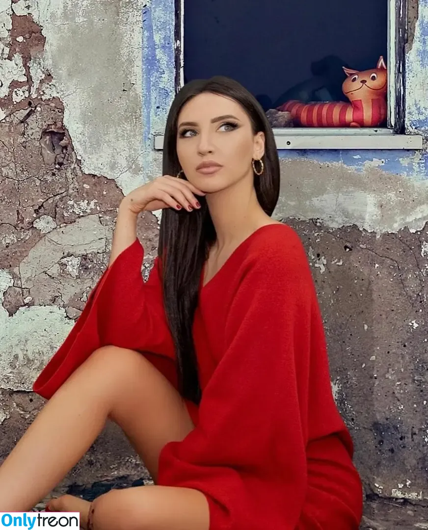 Goldi Halili nude photo #0110 (or_halili)