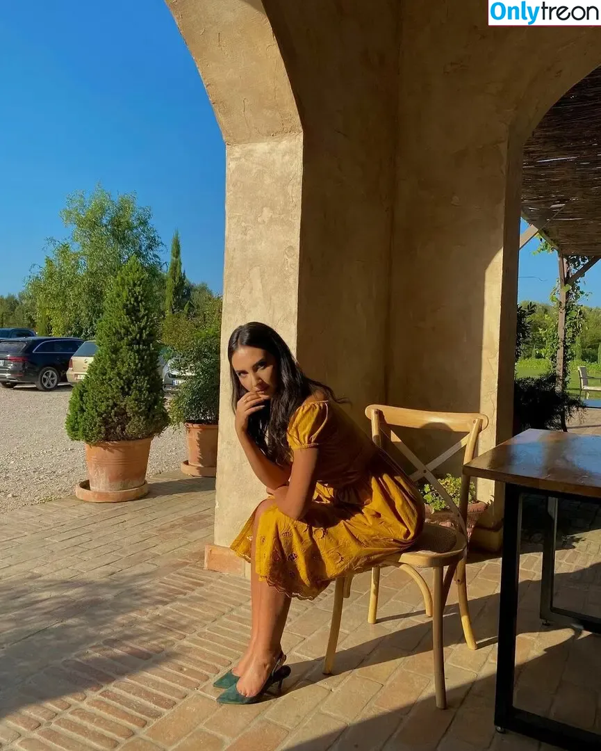 Goldi Halili nude photo #0224 (or_halili)